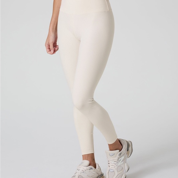 Vuori Inversion Rib Legging Marshmallow NWT Size Small - Picture 4 of 10